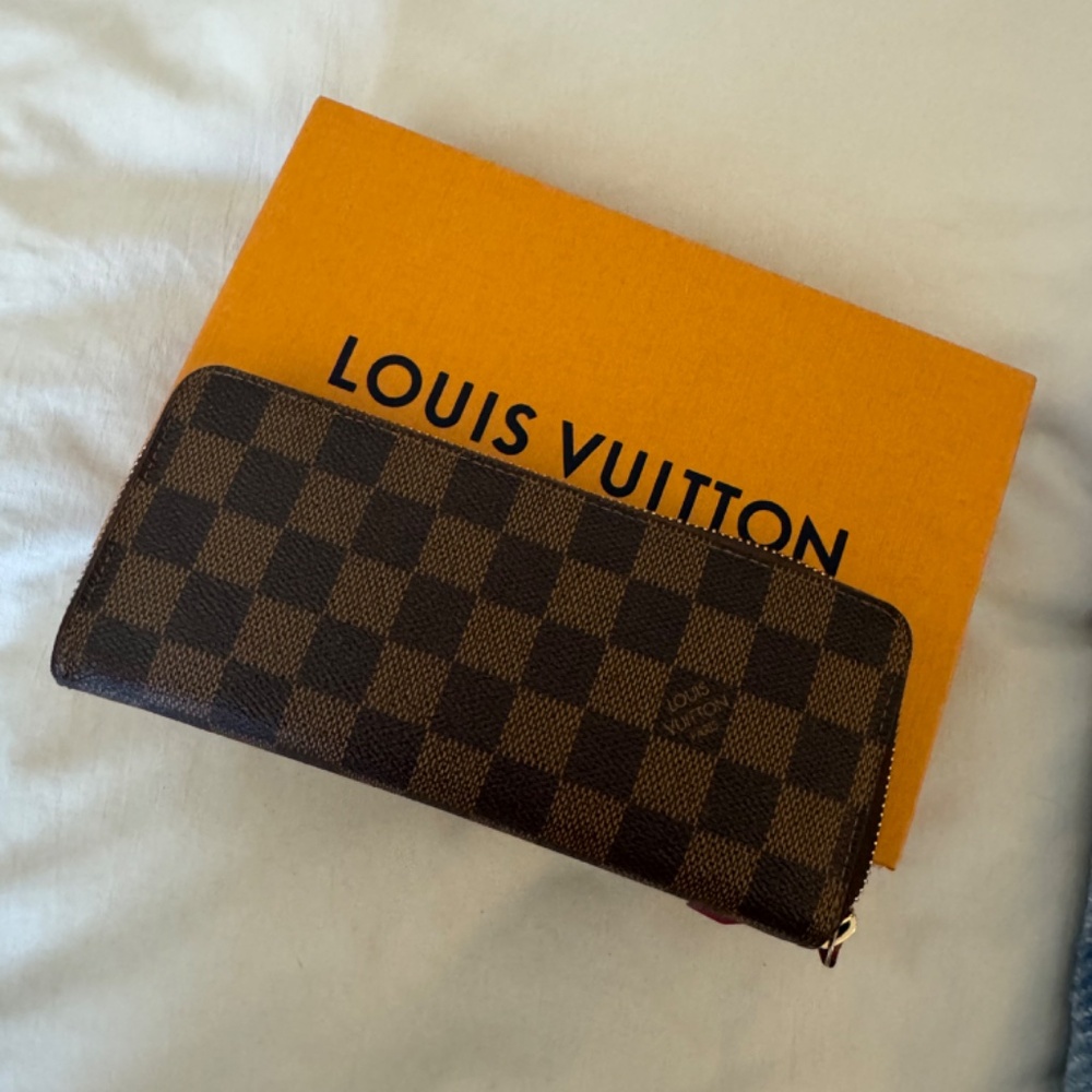 Louis Vuitton Clemence Damier Eben Wallet